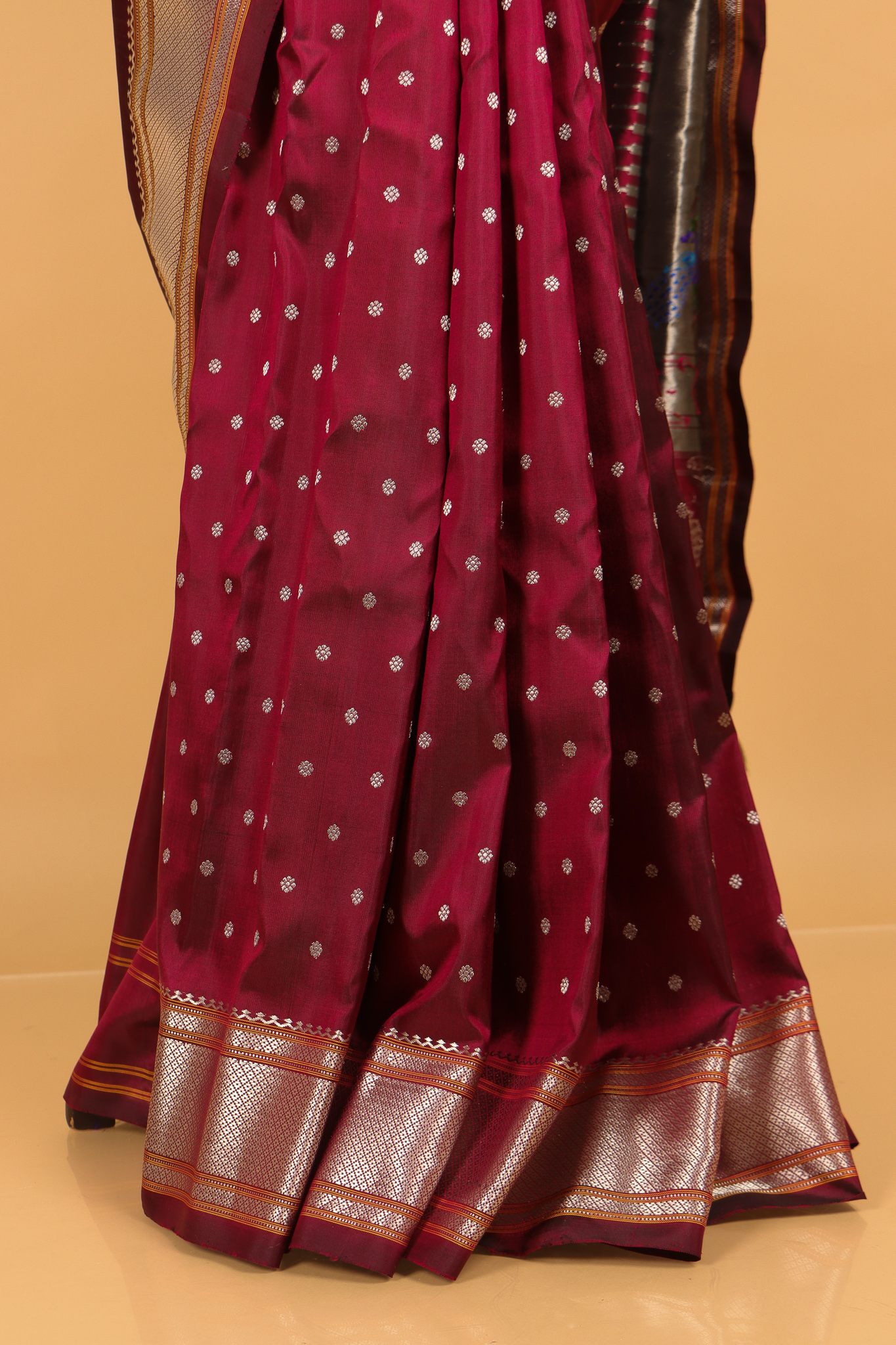 Maroon Paithani Silk Woven Saree With Blouse 4530SR01