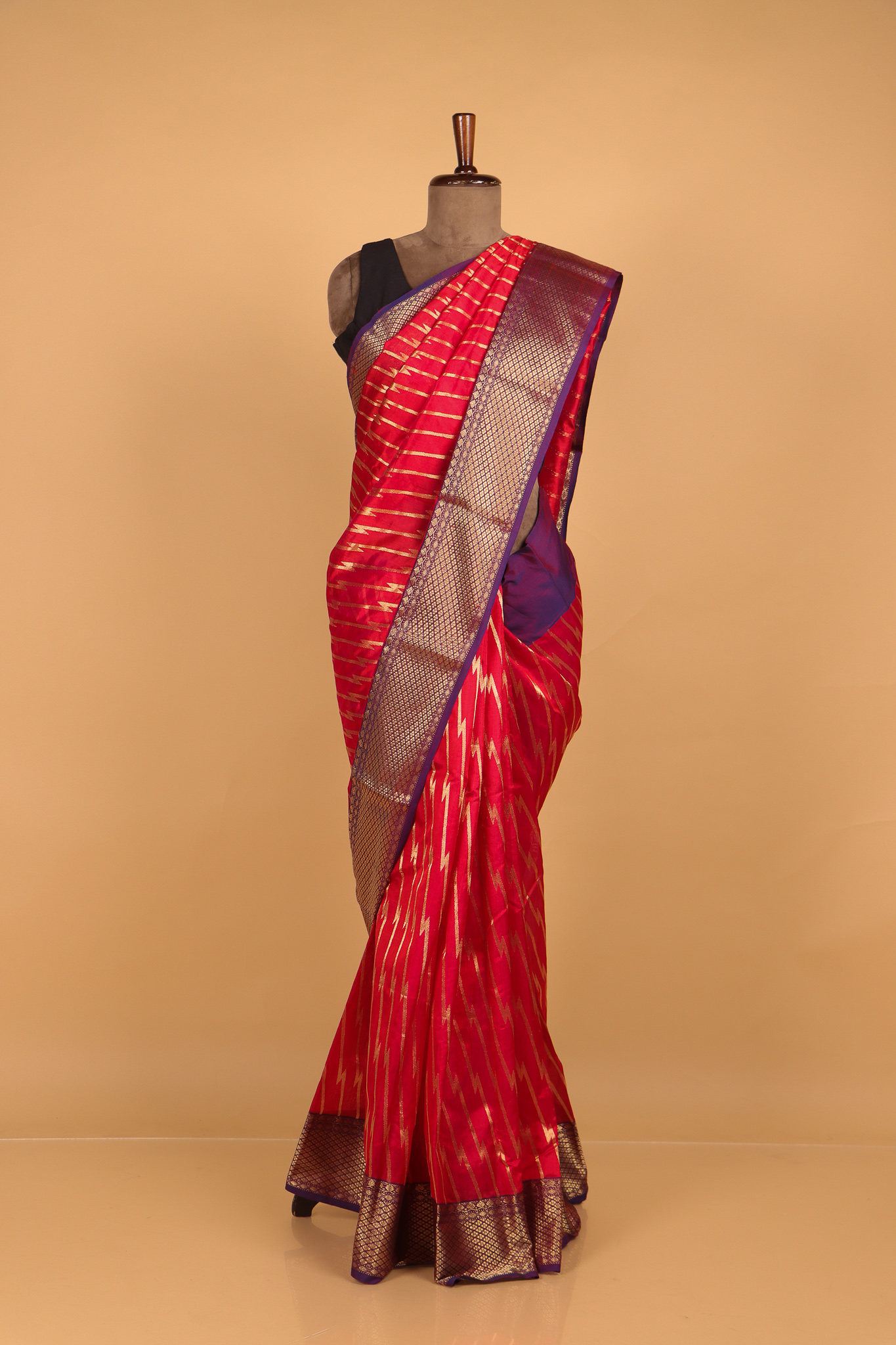 Women Plain Weave Chiffon Kalamkari Printed Contrast Border Saree with  Blouse Piece – Mirchi Fashion